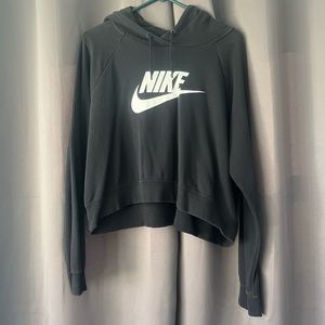 Nike Sportswear Women’s Crop Graphic Hoodie